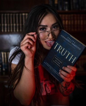 Janice Gil Photo #18