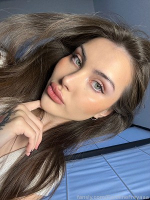 Carolinefreyaaa Photo #20