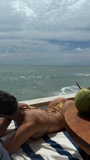 Ellie Schemz Photo #16