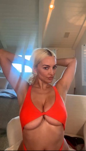 Lindsey Pelas Photo #1293