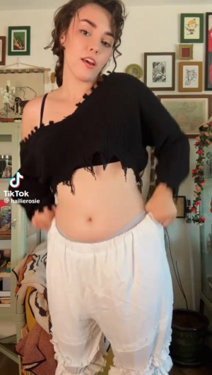 Hailie Rosie Post #25