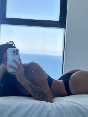 milaasole Photo #23
