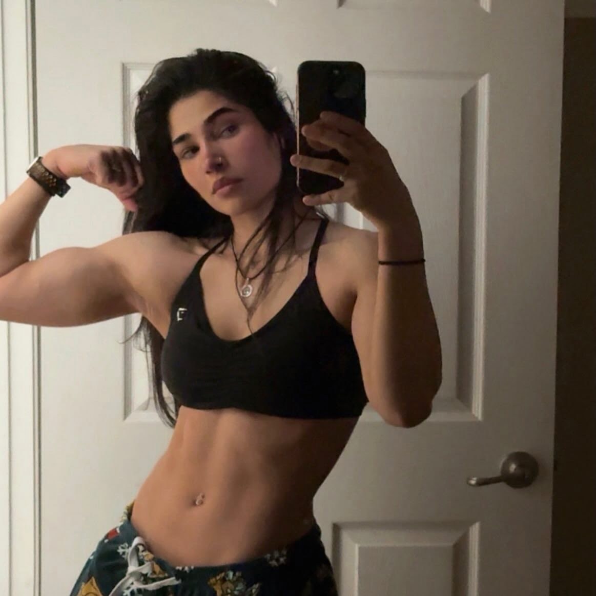 Naila Iqbal Photo #10