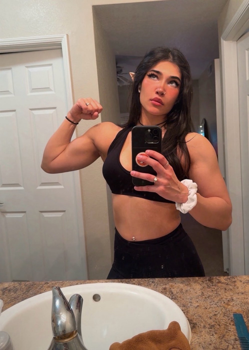 Naila Iqbal Photo #29