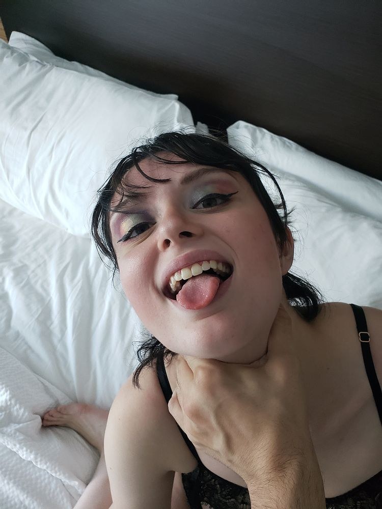 devilgirlkitten Photo #42