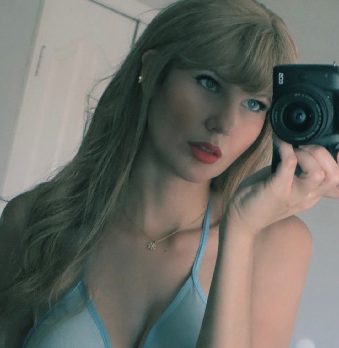 ItsJustblondie Photo #7