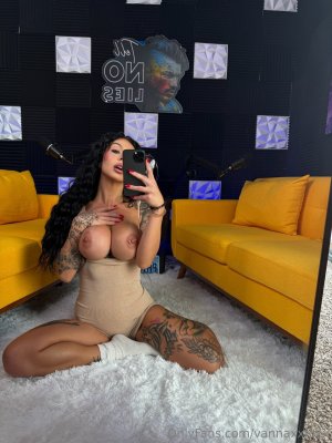 Vanna Foxx
