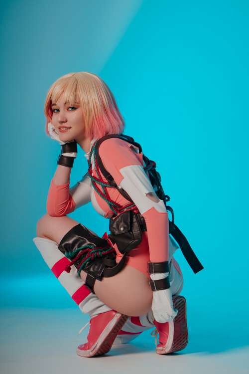 Donna Loli Photo #20