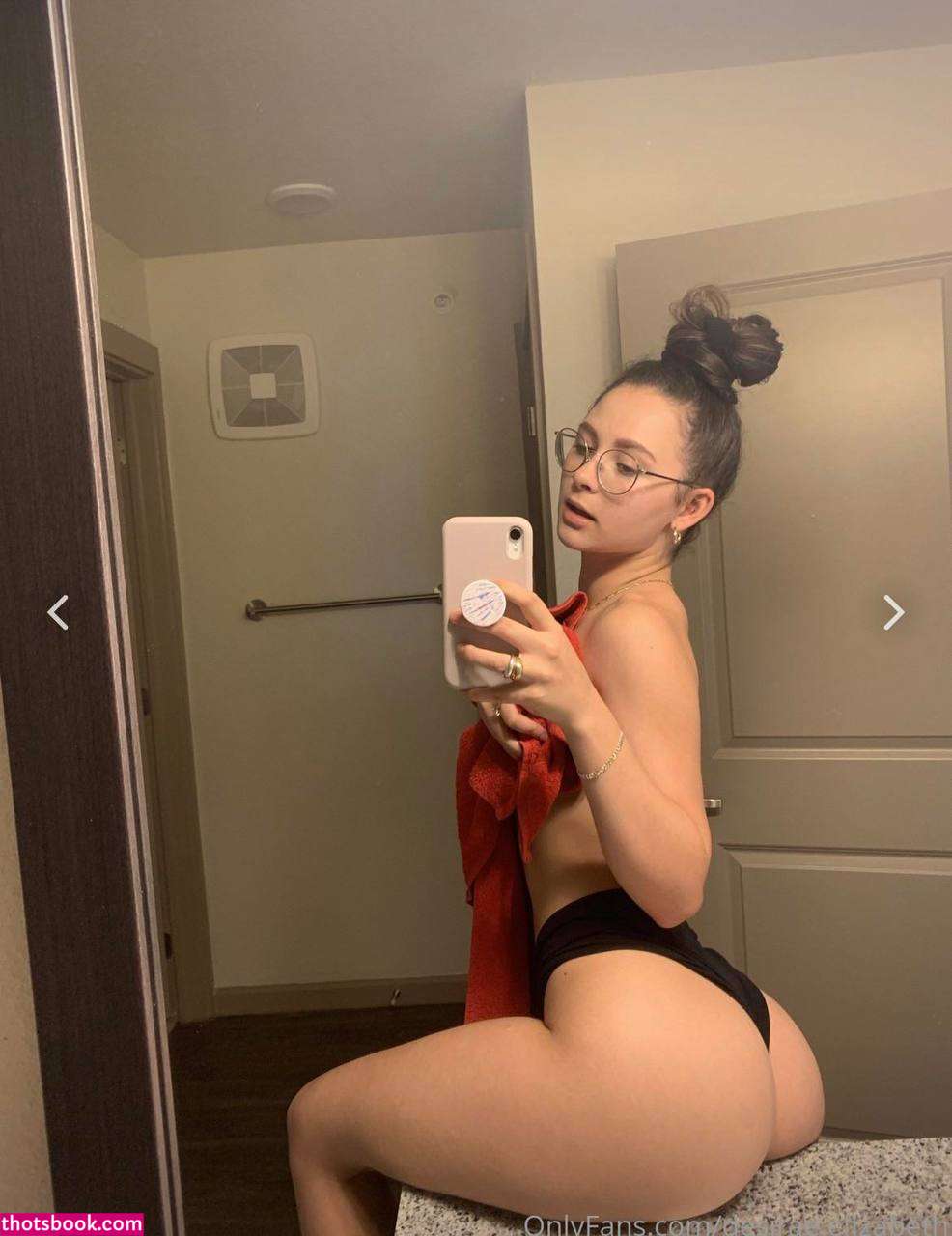 Desirae Elizabeth Photo #25