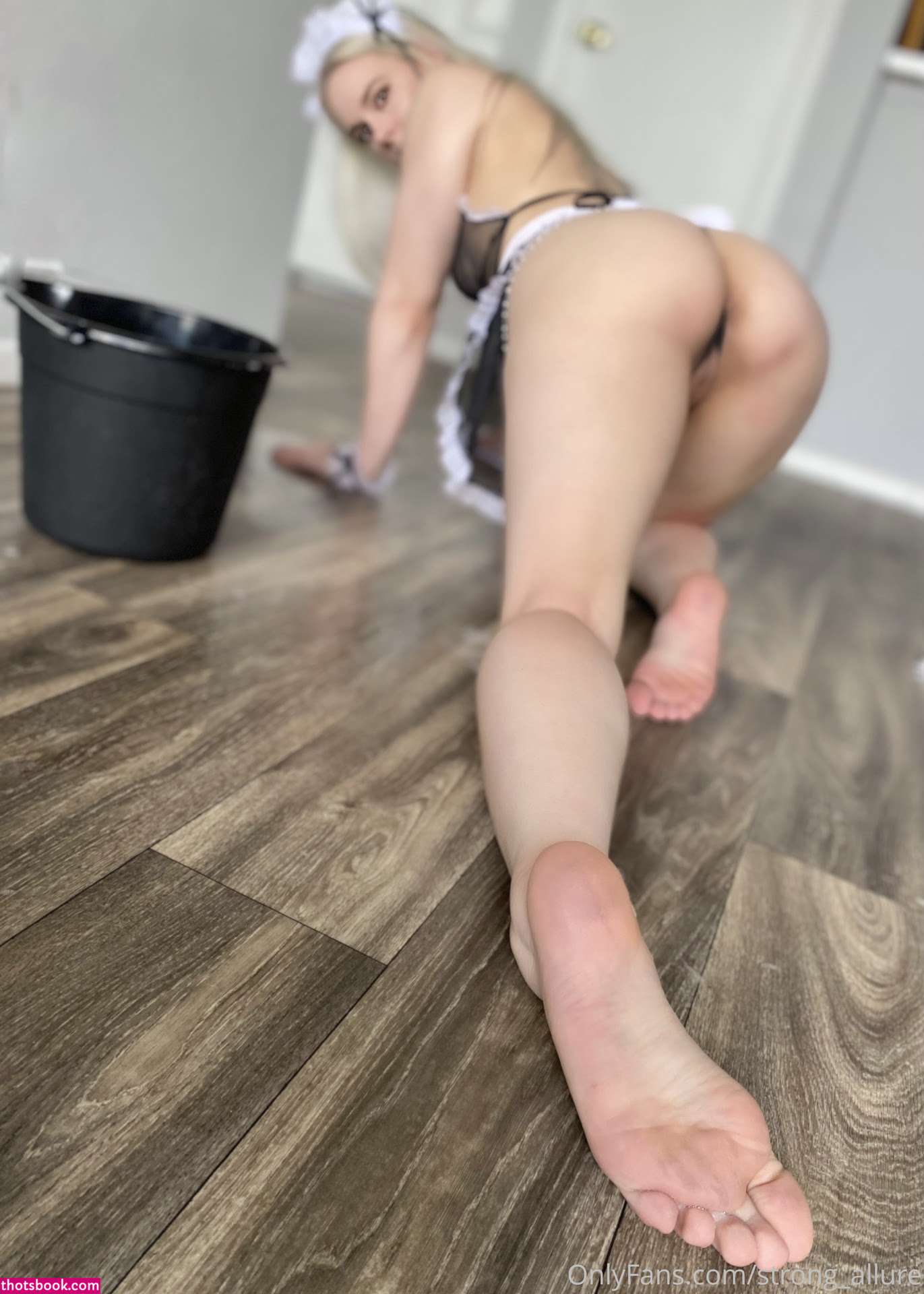 Strong Allure Photo #160