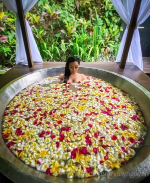 Victoria Nguyen Photo #83