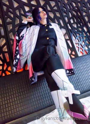 Aery Tiefling Photo #390