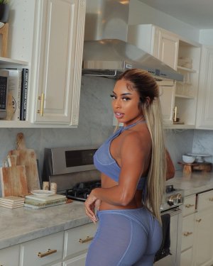 Qimmah Russo Post #33