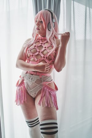 Anya Braddock Photo #128