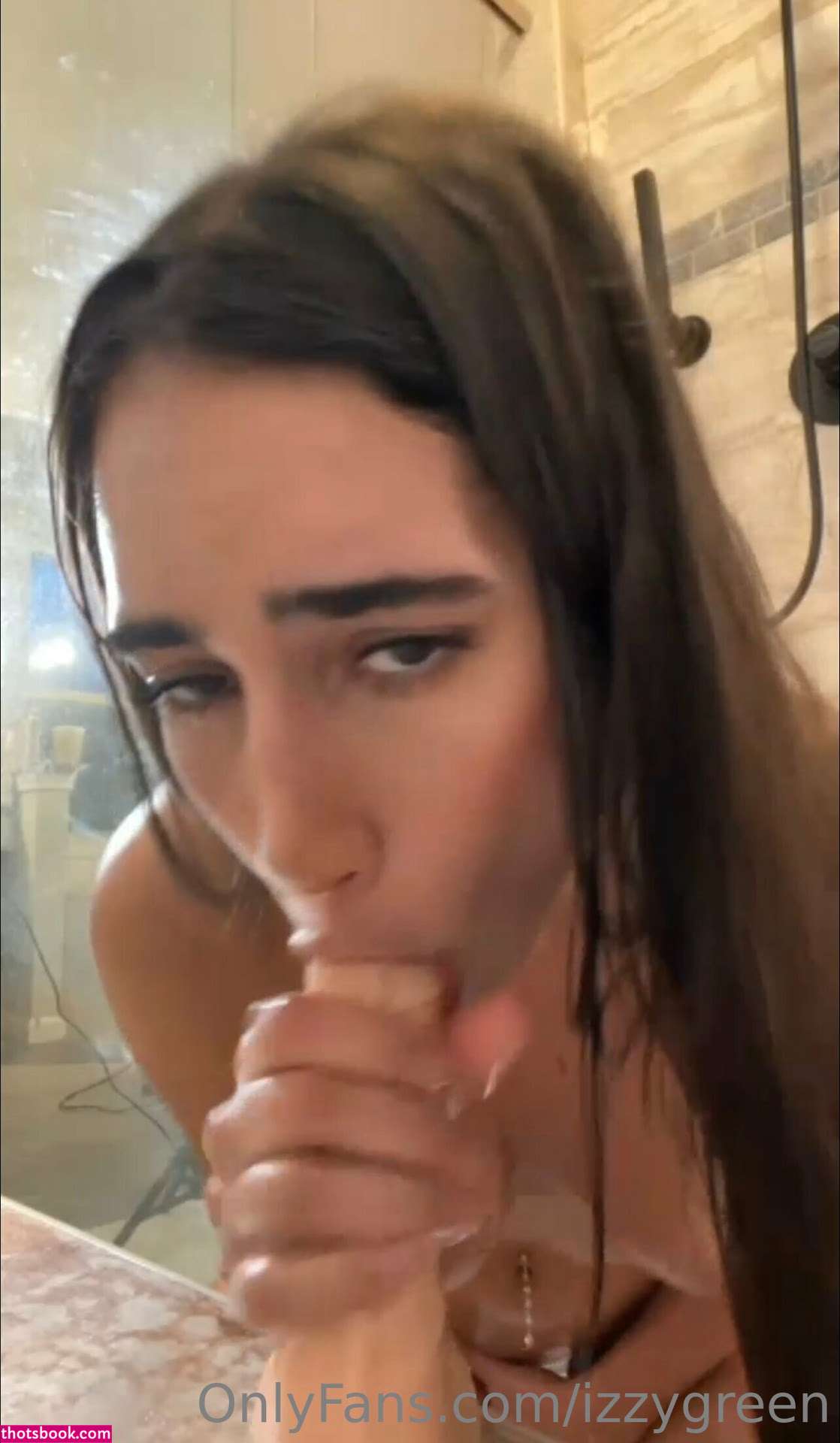 Izzy Green Photo #165