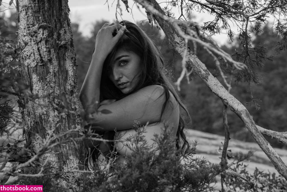 Emily Rinaudo Photo #96