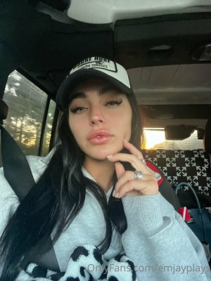 Emily Rinaudo Photo #174