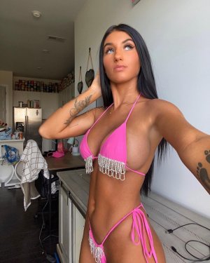 Kylee Deweese Photo #49