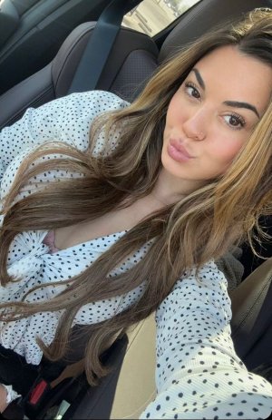 Stephanie Pappas Photo #35