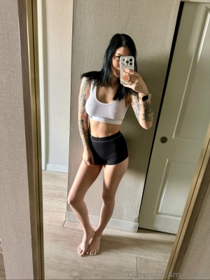 Arryn Zech Photo #367