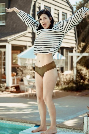 Arryn Zech Photo #409