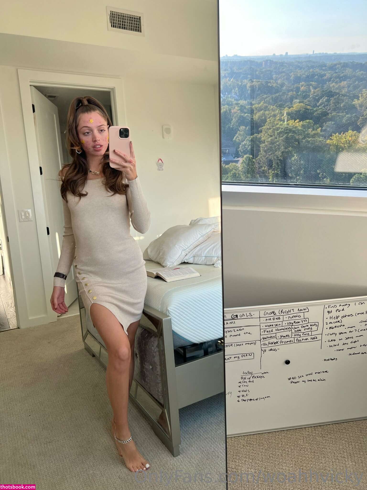 Woah Vicky Photo #34