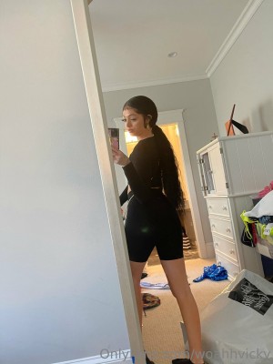 Woah Vicky Photo #60