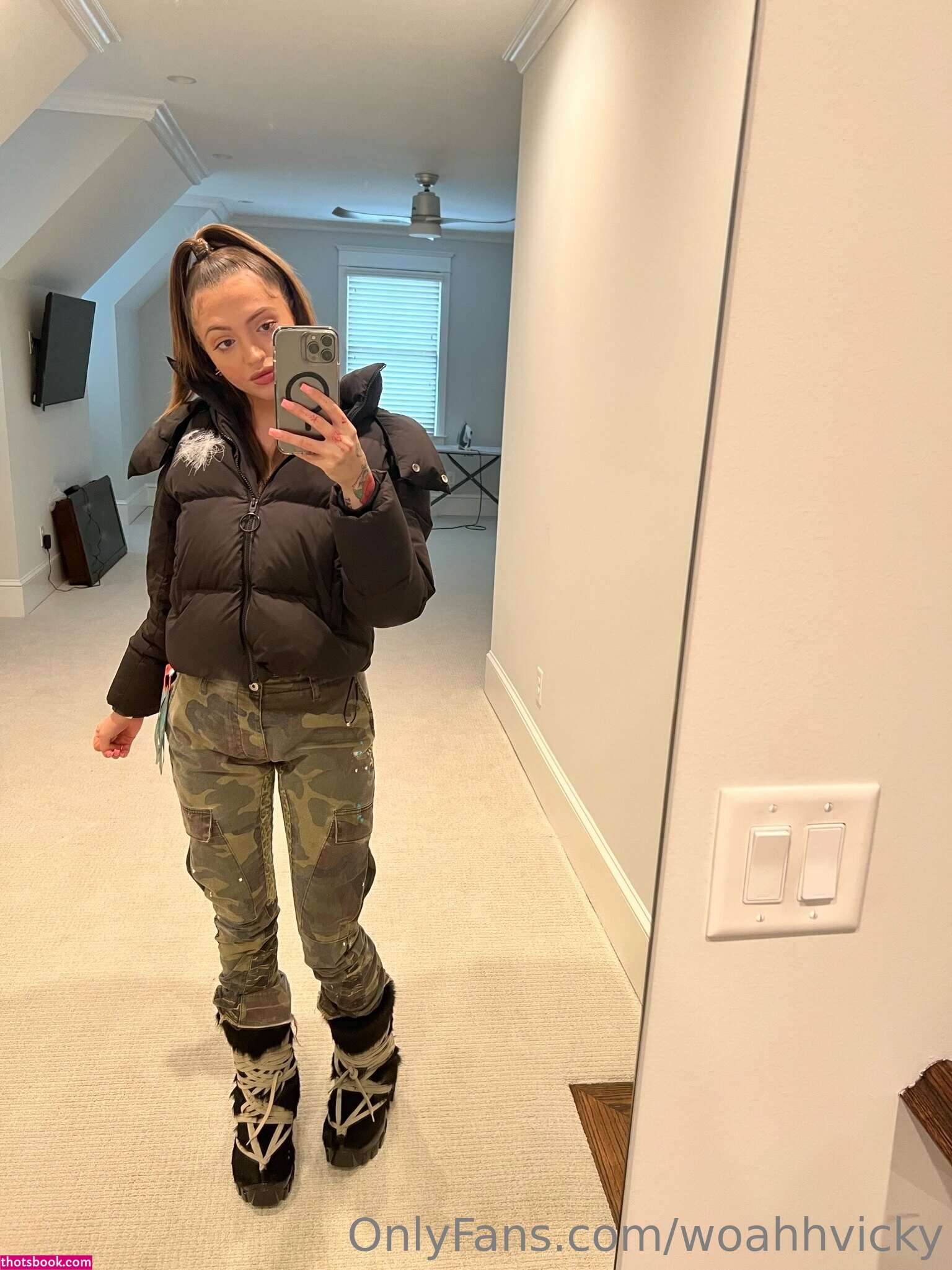 Woah Vicky Photo #124