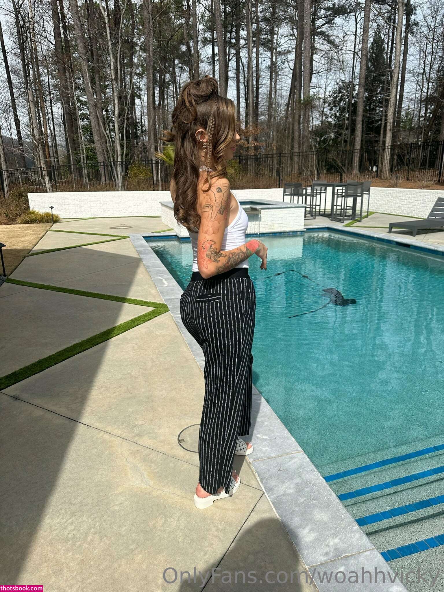 Woah Vicky Photo #156