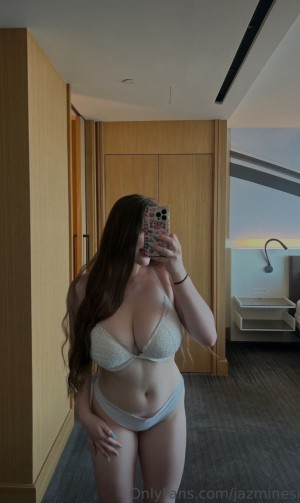 Jazmine Singing Photo #61