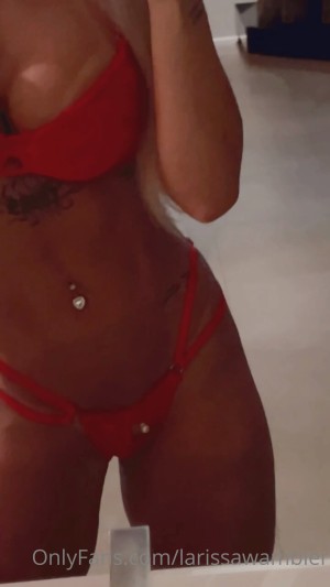 Larissa Wambier Photo #78