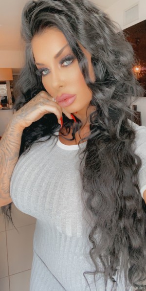 Lindi Nunziato Photo #123