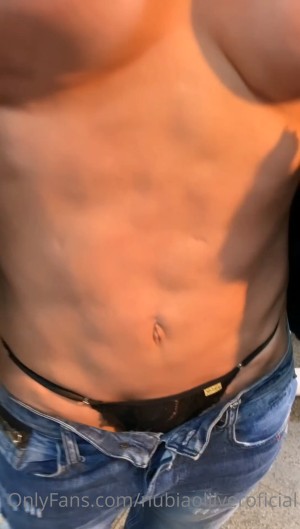 Nubia Oliver Photo #47