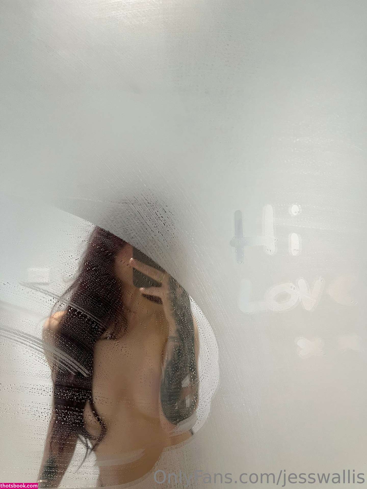 Jess Wallis Photo #28