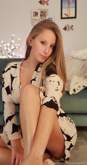 Allie Surfer Photo #12