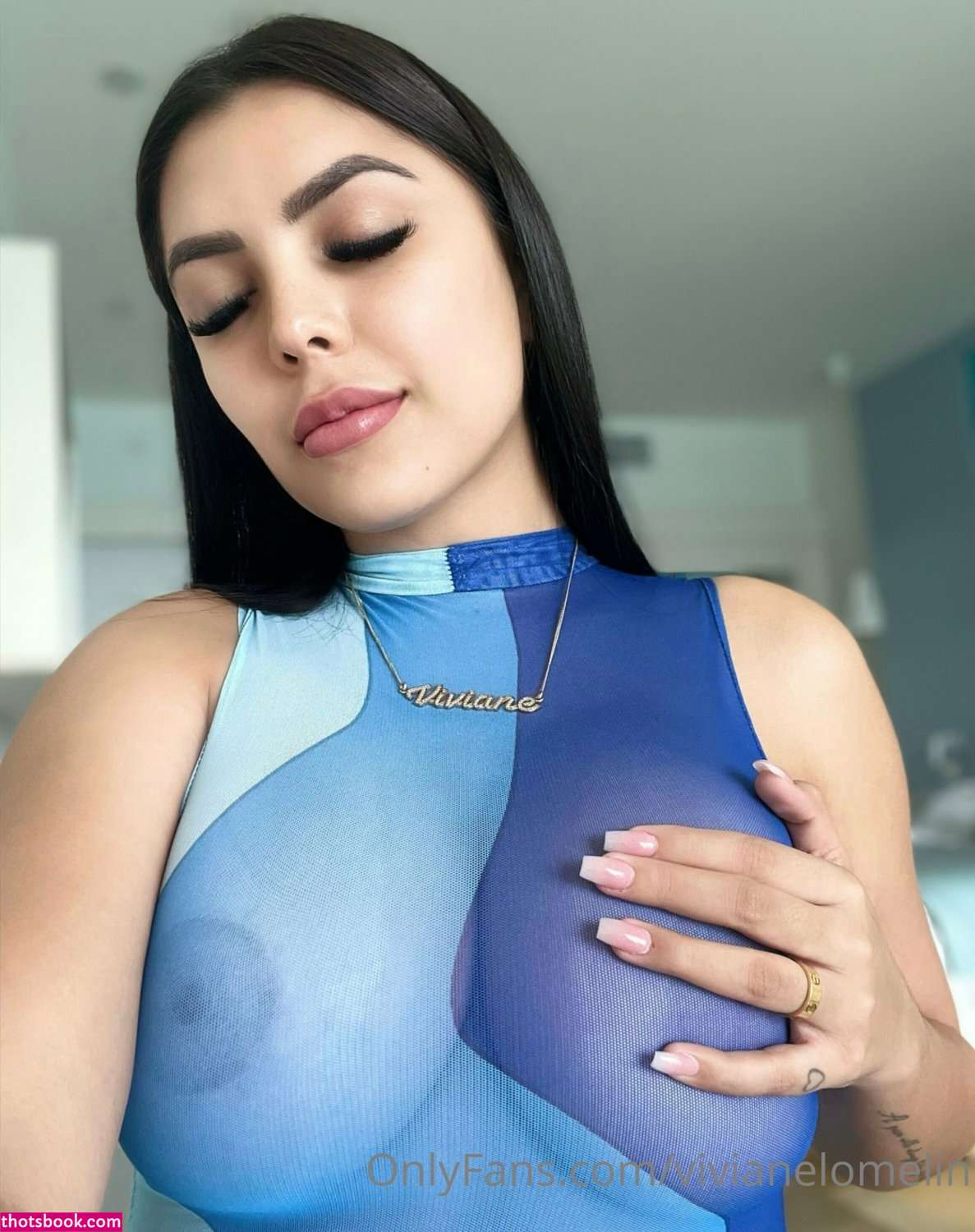 Viviane Lomelin Photo #33