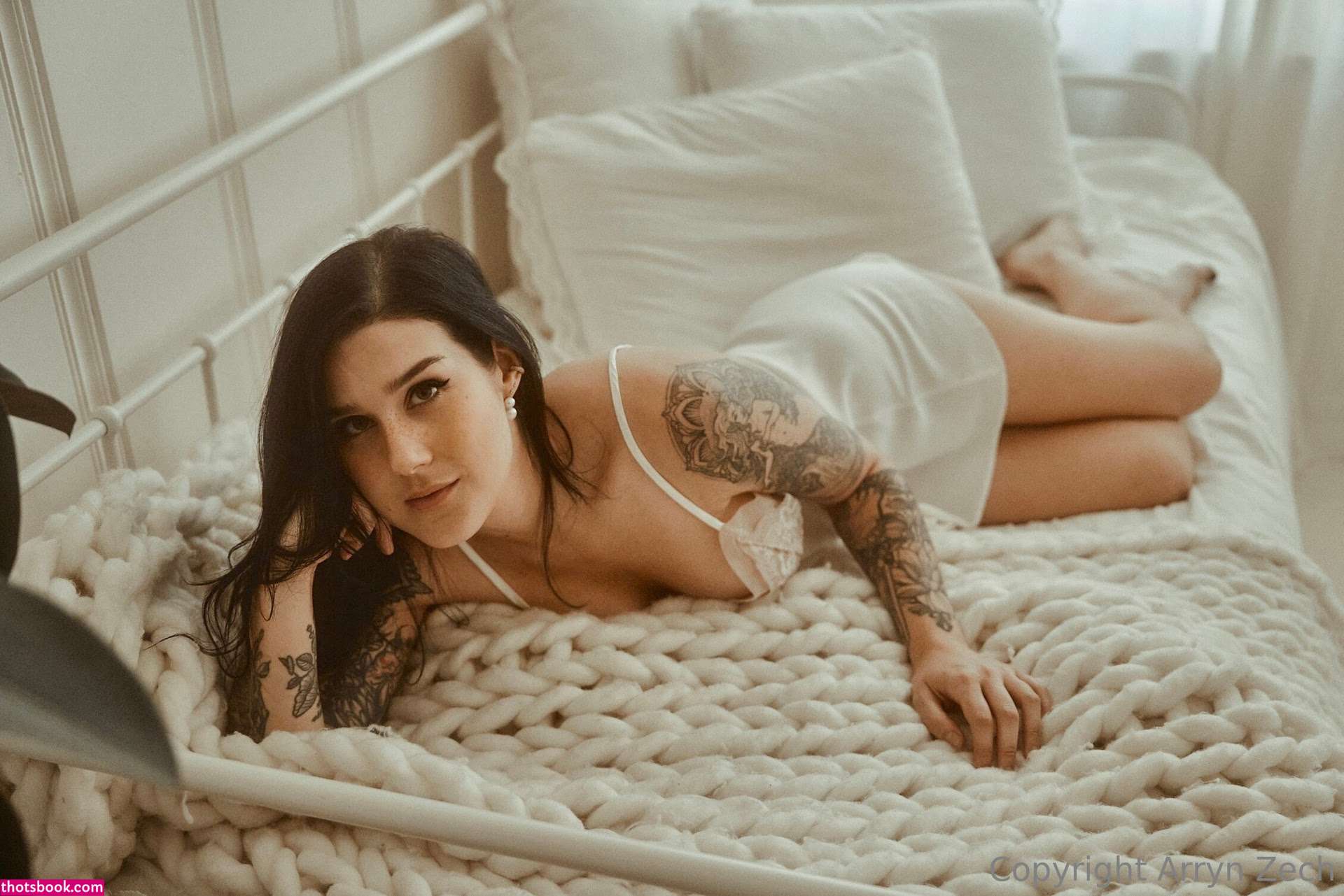 Arryn Zech Photo #488