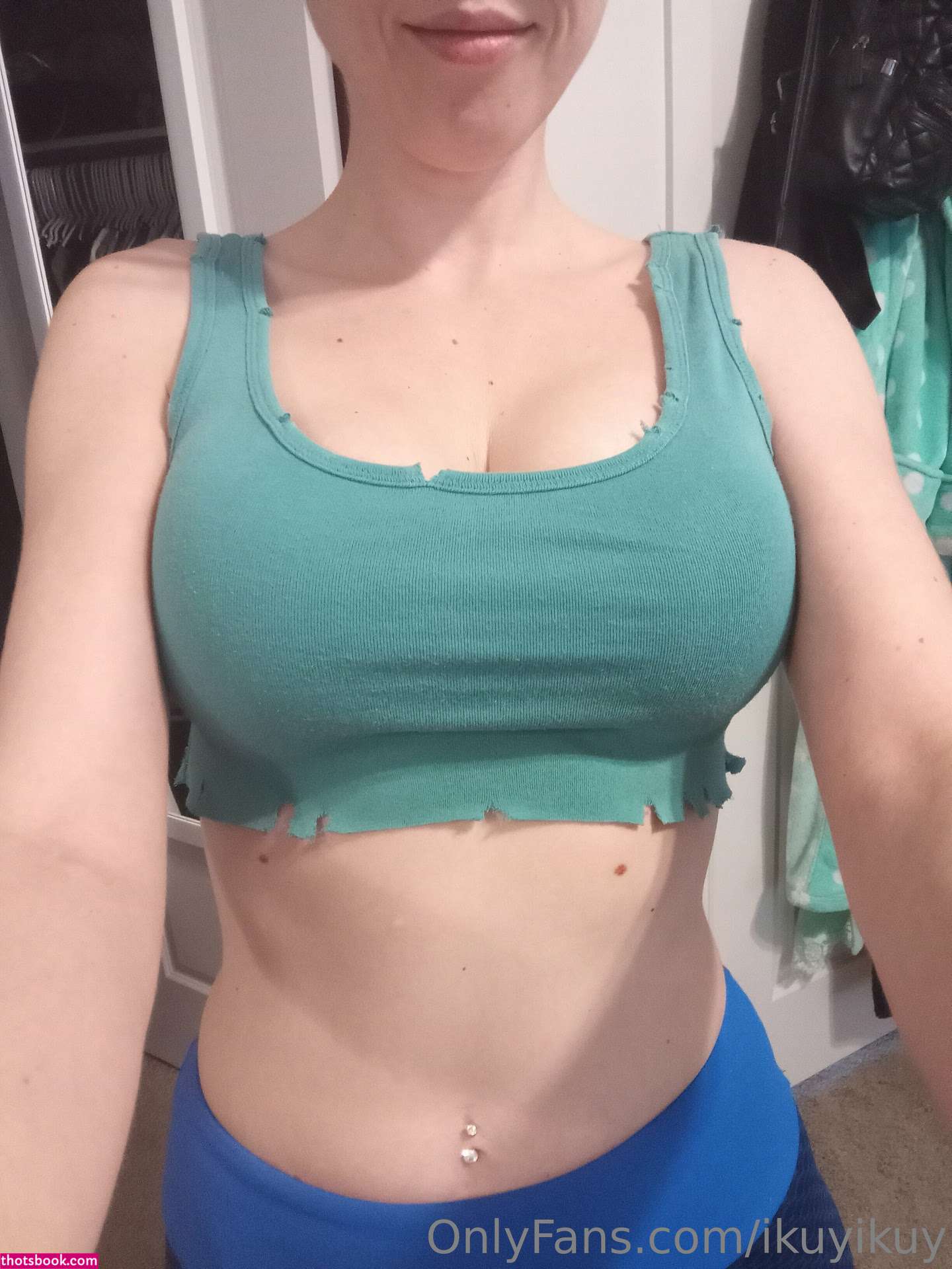 Ikuy Cosplayer Photo #70