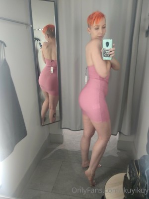 Ikuy Cosplayer Photo #56