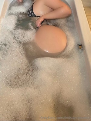 Lindsay Capuano Photo #135