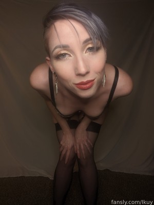 Ikuy Cosplayer Photo #122