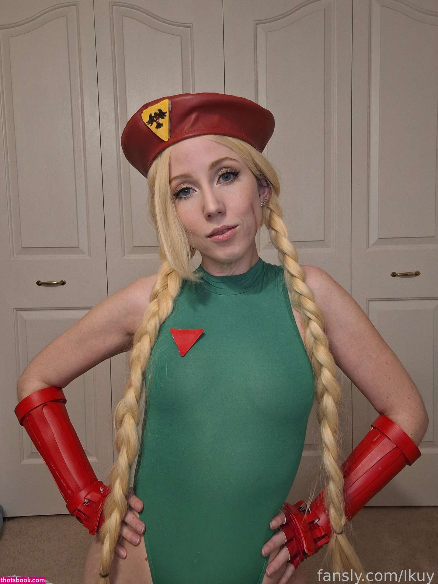 Ikuy Cosplayer Photo #145