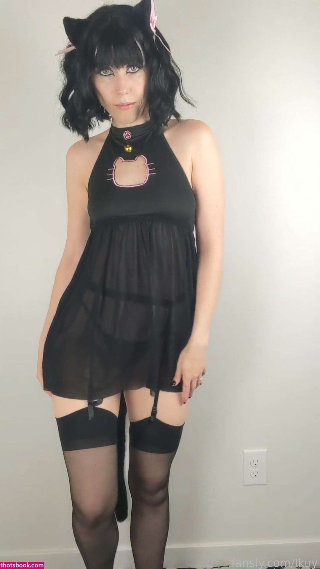 Ikuy Cosplayer Photo #151