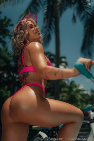 Paige Vanzant Photo #887