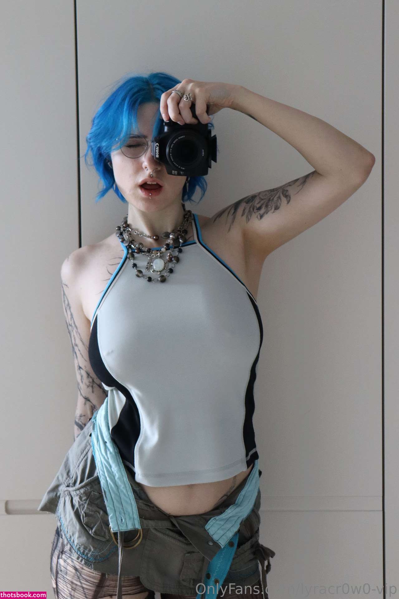 Lyra Crow Photo #641