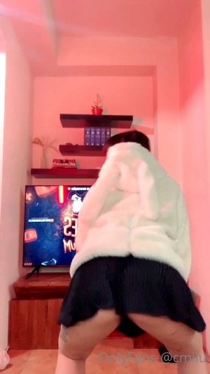 Cmiiu Ellie Post #27