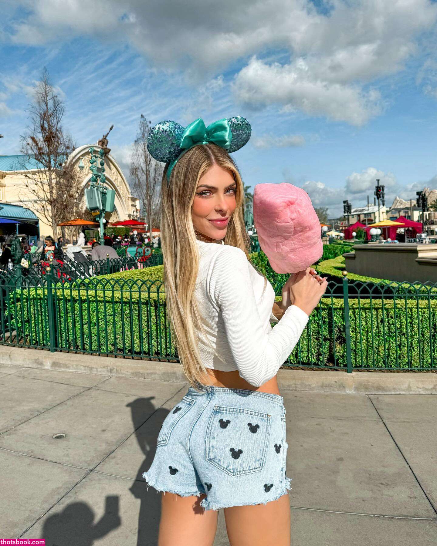 Ana Bruna Avila Photo #78