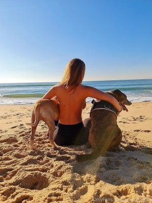 Allie Surfer Photo #127