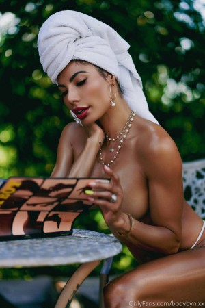 Nicole Amato Photo #149