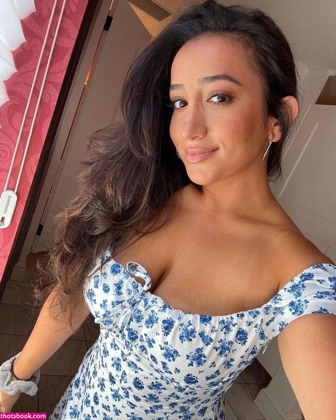 Nikki Geeks Photo #35